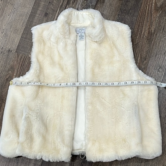 Ann Taylor Loft Petite Faux Fur Ivory Zipper Vest XLP Plush Grunge Indie Sleaze - Picture 5 of 9